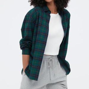 Uniqlo - plaid button down shirt / size: M / green